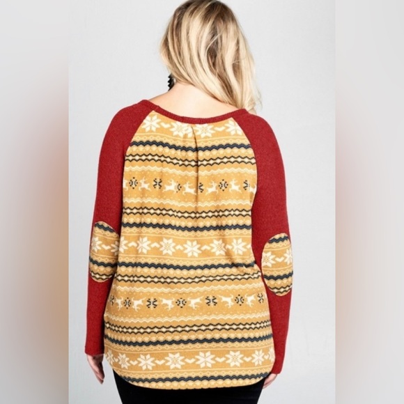 PLUS Reindeer snowflake top - Picture 3 of 3